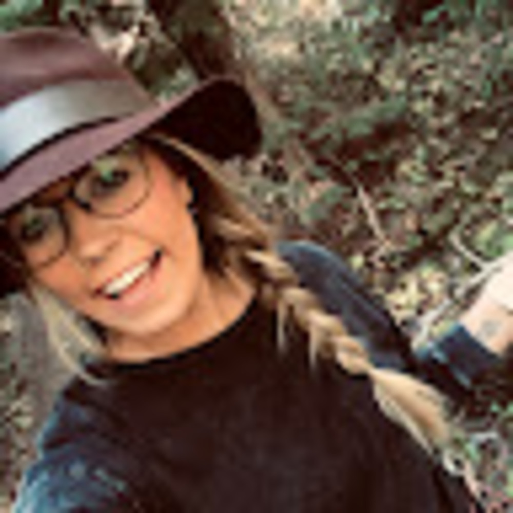 Meet your Posher, Leesha